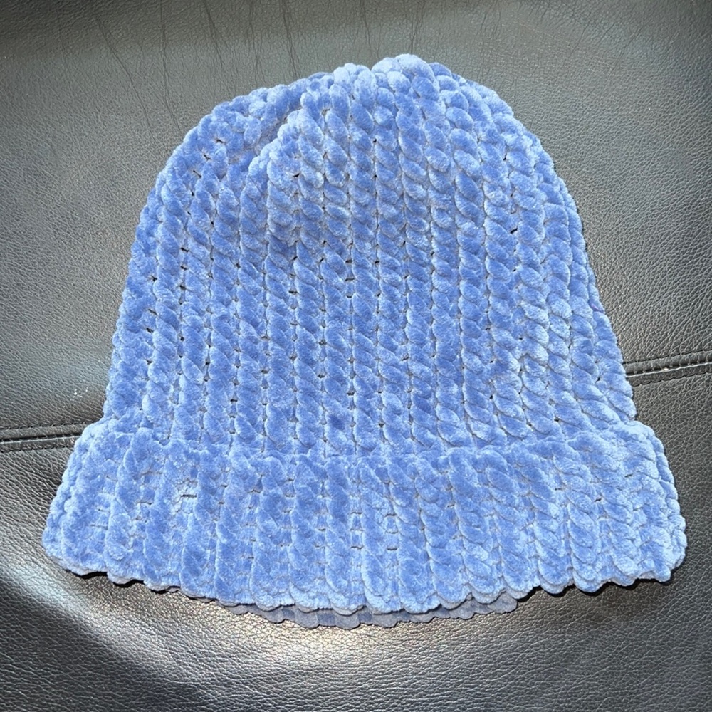 HANDMADE UNISEX cozy and warm knit beanie *BLUE*